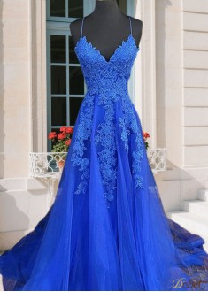 Elegant Blue Tulle V-Neck Prom Dress with Appliques – A-Line Spaghetti Strap Evening Gown UK