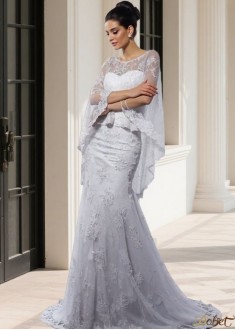 Elegant Beach Lace Wedding Dress with Sweetheart Neckline and Mermaid Silhouette
