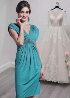 Chiffon V-Neck Knee-Length Mother of the Bride Dress with Cap Sleeves