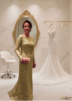 Lace Scoop Neckline Full-Length Formal Mother Dress – Sheath Column Evening Gown