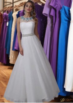 Elegant White Tulle A-Line Prom Dress with Jewel Neckline and Pleated Skirt
