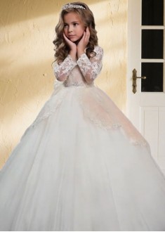 White Tulle & Lace Flower Girl Dress – Floor-Length Ball Gown for Weddings
